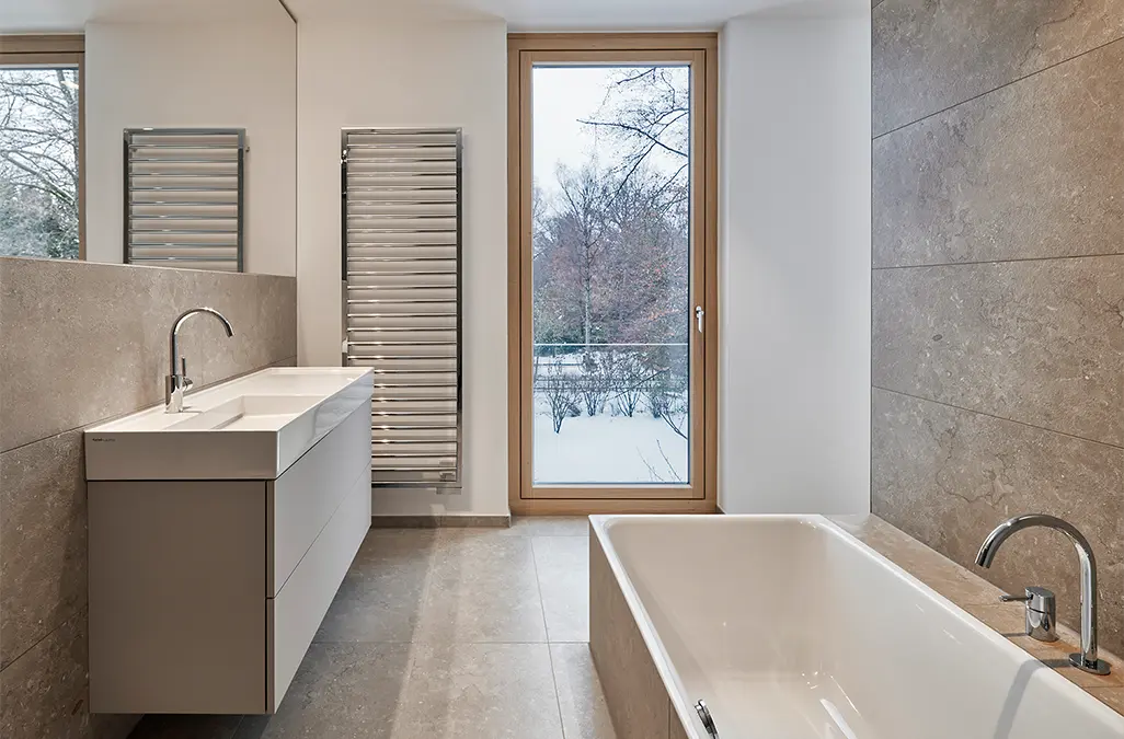 Modernes Badezimmer